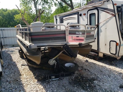 1989 Sun Tracker Partyhut