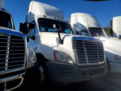 2015 Freightliner Cascadia 125