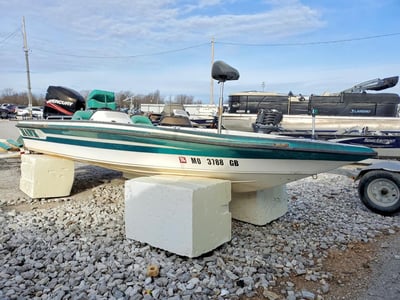 2004 C Hawk Boat