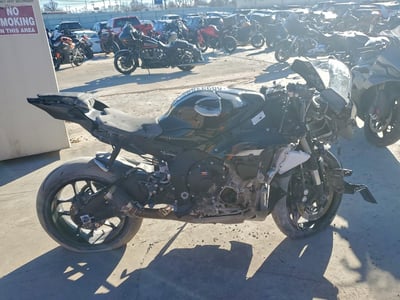 2024 Yamaha YZF-R1