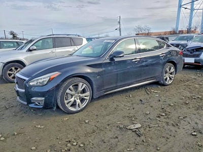2018 Infiniti Q70