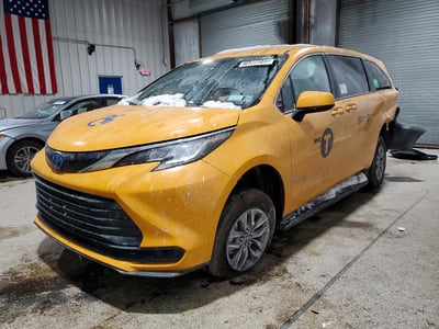 2025 Toyota Sienna Hybrid