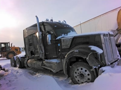 2021 Kenworth W990