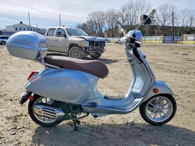 2022 Vespa Primavera /sprint 50
