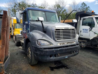 2007 Freightliner Columbia 120