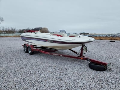 2010 Glastron Boat