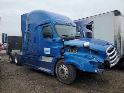 2020 Freightliner Cascadia 126