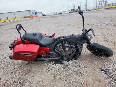 2024 Indian Indian Challenger Dark Horse
