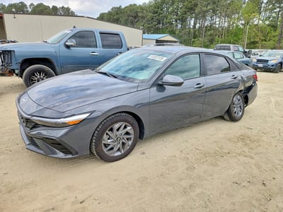2024 Hyundai Elantra