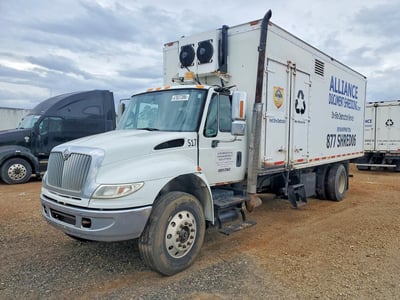 2005 International 4400