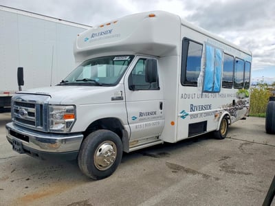 2017 Ford E-450