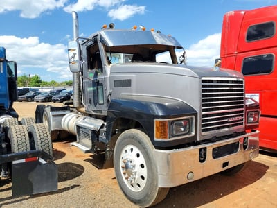 2020 Mack Pinnacle