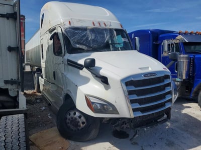 2020 Freightliner Cascadia 126