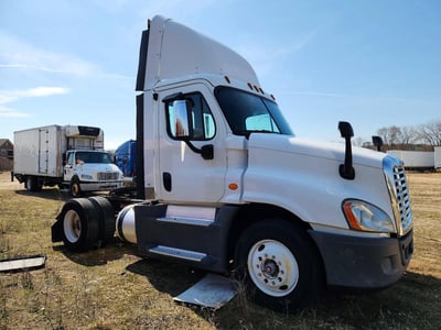 2016 Freightliner Cascadia 125