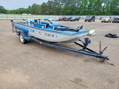 1985 KingFisher Boat