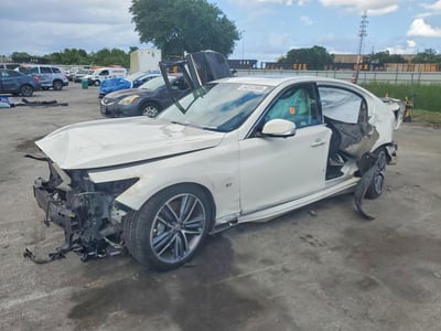 2015 Infiniti Q50