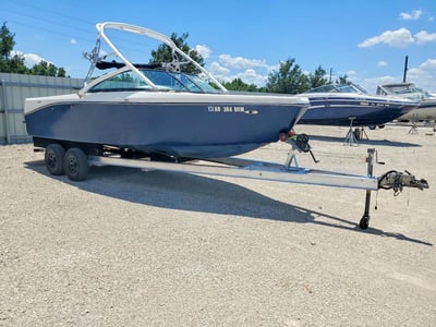 2011 Godfrey Boat/tl