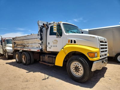 1999 Sterling L9511