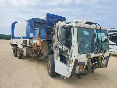 2018 Mack Lr