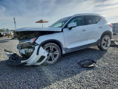 2021 Volvo XC40