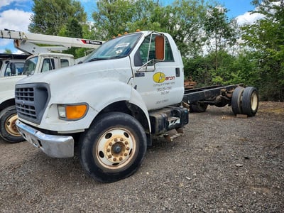 2001 Ford F-650