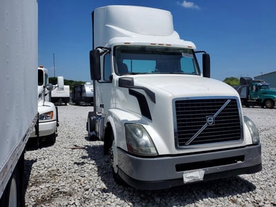 2017 Volvo VNL