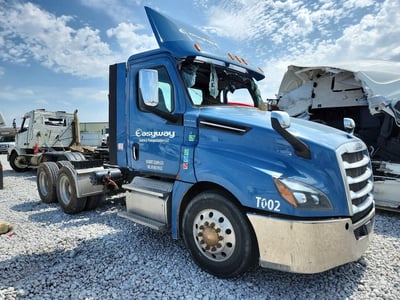 2019 Freightliner Cascadia 126