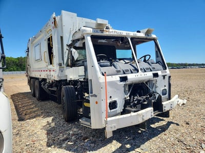 2024 Mack Lr