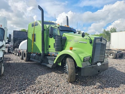 2000 Kenworth W900