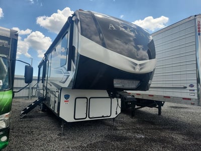 2022 Keystone Alpine