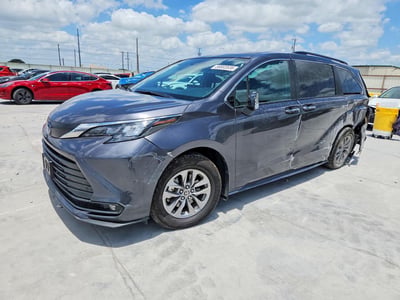 2025 Toyota Sienna Hybrid