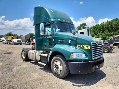 2017 Mack CXU600