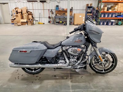 2026 Harley-Davidson FLHX