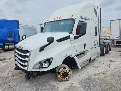 2022 Freightliner Cascadia 126