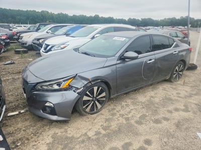 2020 Nissan Altima