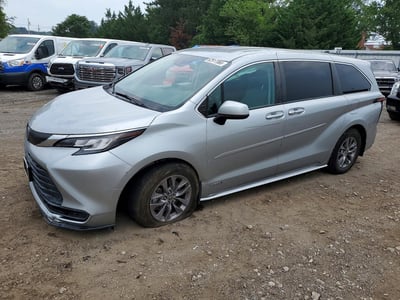 2021 Toyota Sienna Hybrid