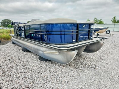 2018 Starcraft Boat