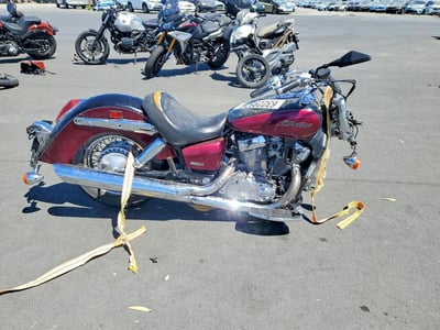 2004 Honda Vt750c