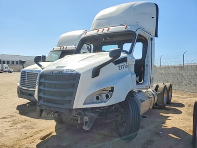 2021 Freightliner Cascadia 116 Day Cab