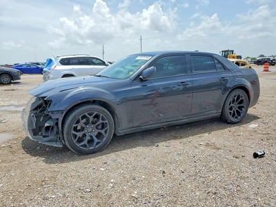 2019 Chrysler 300s