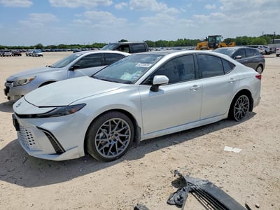 2025 Toyota Camry Hybrid