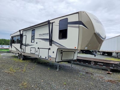2022 Forest River Wildwood Laminated Towables