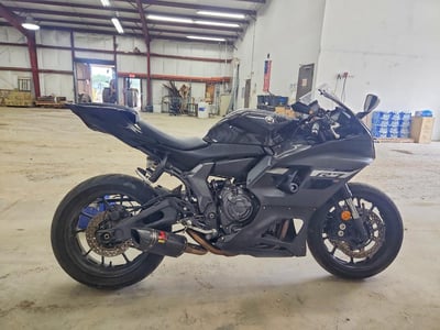 2024 Yamaha R7