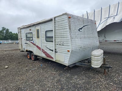 2005 KZ RV Kz Coyote 25c