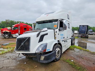 2012 Volvo Trucks VNL