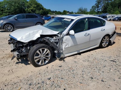 2010 Infiniti M35