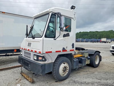 2017 Ottawa Yard Tractor Spotter