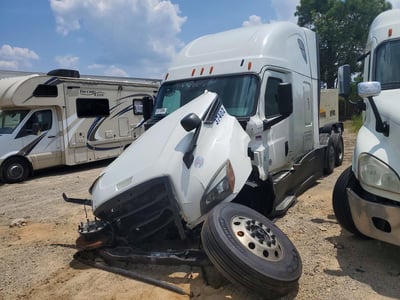 2023 Freightliner Cascadia 126