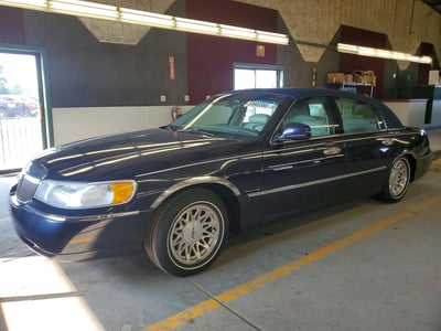 1999 Lincoln Town Car