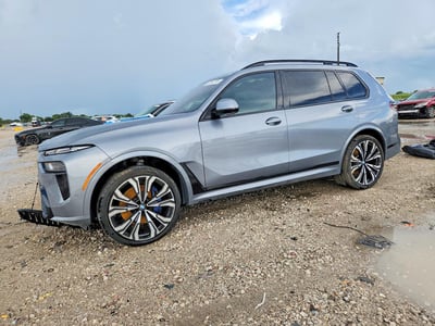 2023 BMW X7